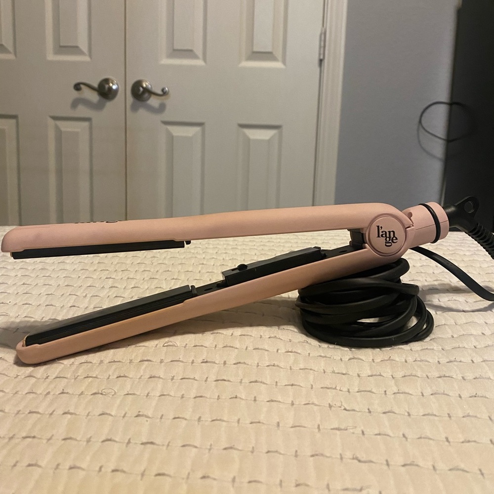L’ange Le Ceramique blush flat iron
